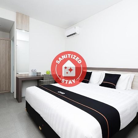 Oyo 2298 Jebres House Syariah Hotell Solo Eksteriør bilde