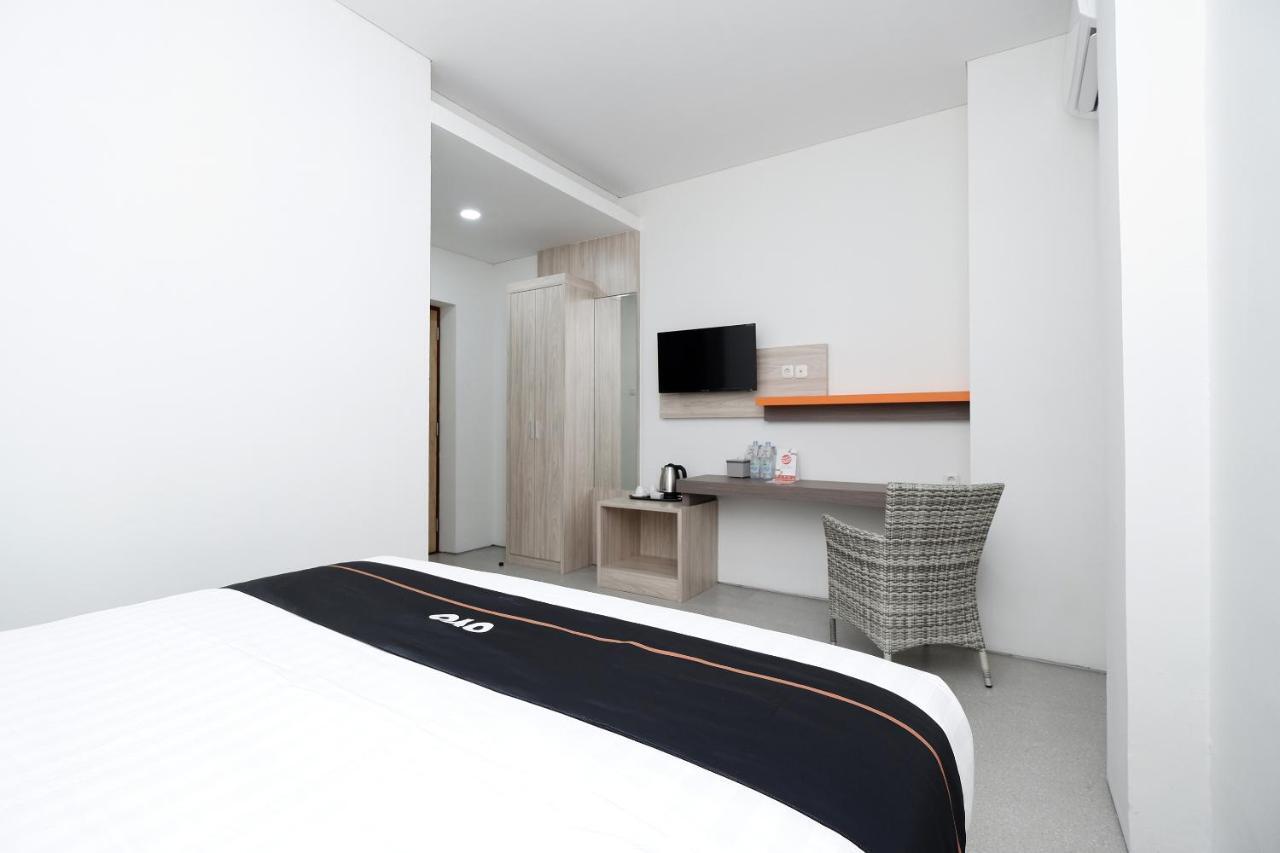 Oyo 2298 Jebres House Syariah Hotell Solo Eksteriør bilde